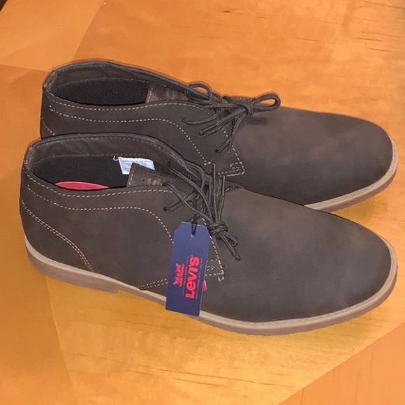 Levi's Brown Chukka Boots with Suede Finish - Picture 1 of 4